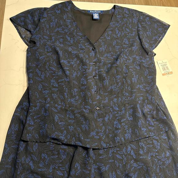 Vintage navy blue floral print - Picture 2 of 6